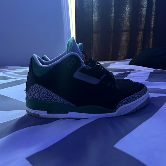 Pine green Jordan 3s
